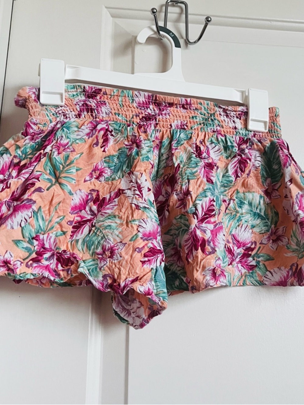 Lagaci Peach Floral High-Waisted Smocked Women’s Shorts